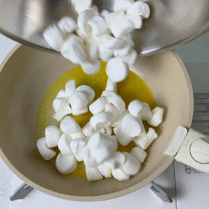 雪Q餅材料比例分享，第四步加入棉花糖