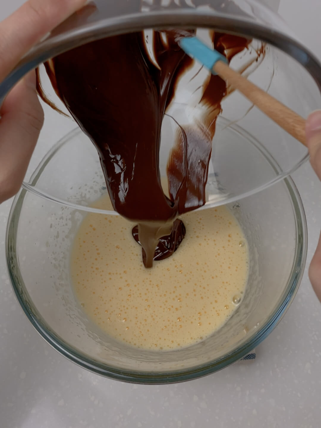 巧克力布朗尼軟餅乾食譜：加入巧克力糊