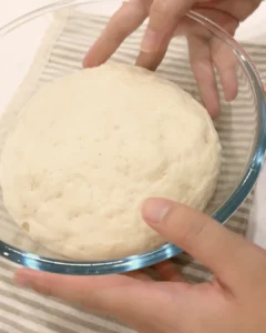 發酵 90 分鐘後膨脹的中種麵團